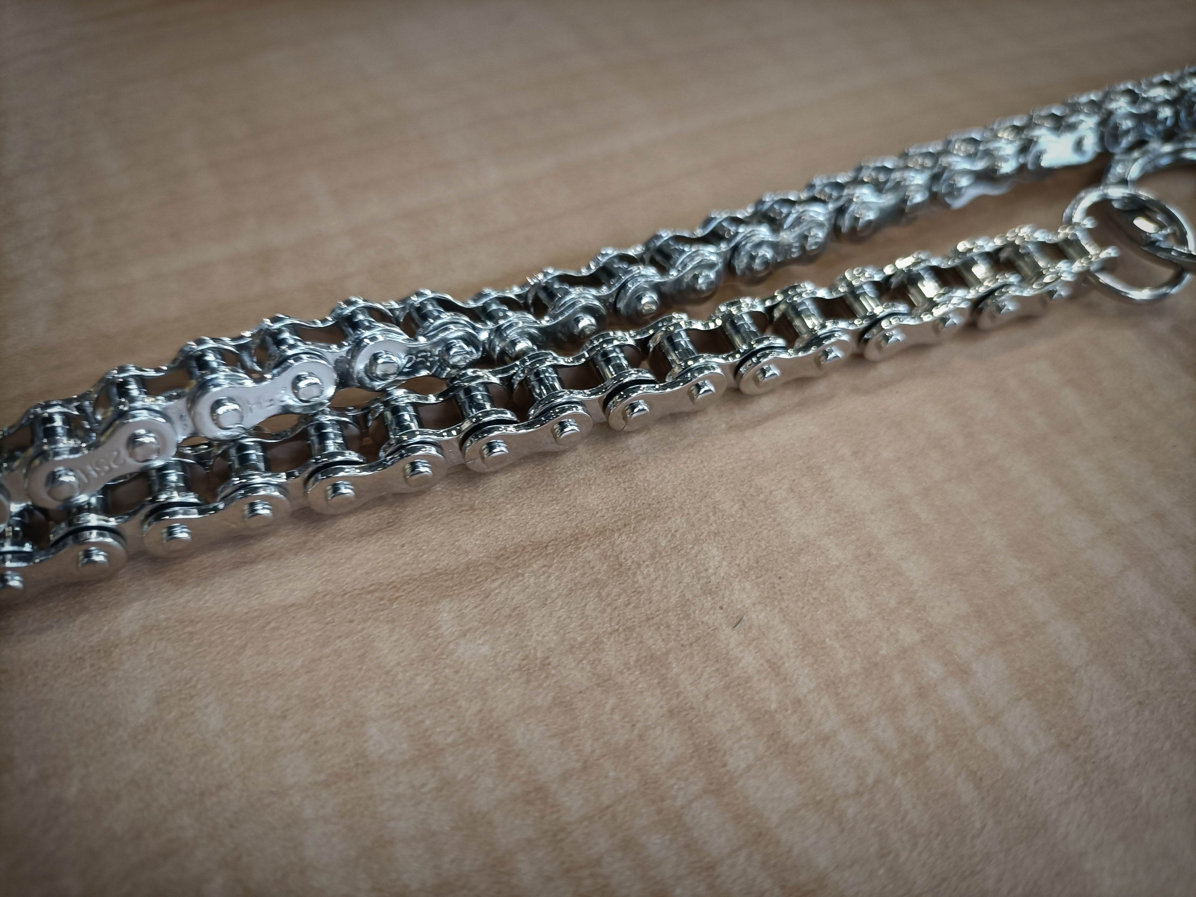 Chaine portefeuille - imitation chaine de moto